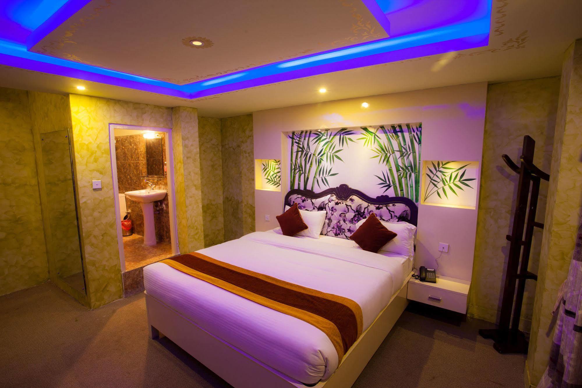 Hotel Nepal Tara Κατμαντού Εξωτερικό φωτογραφία
