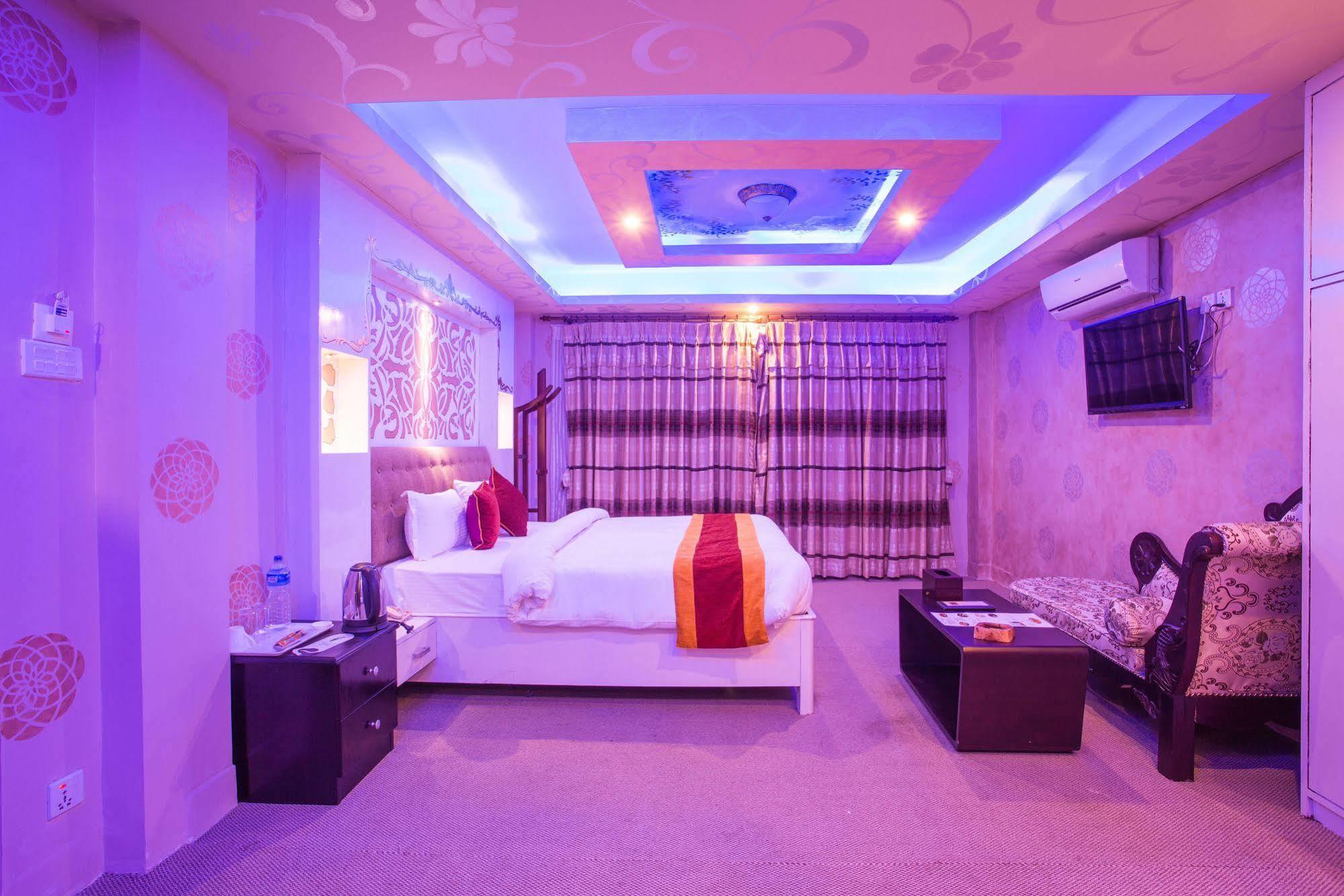 Hotel Nepal Tara Κατμαντού Εξωτερικό φωτογραφία