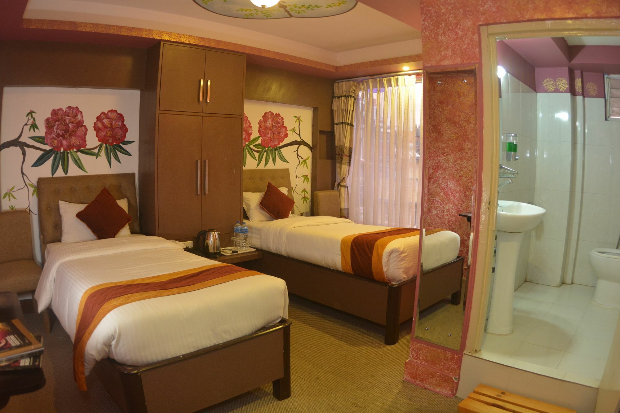Hotel Nepal Tara Κατμαντού Εξωτερικό φωτογραφία