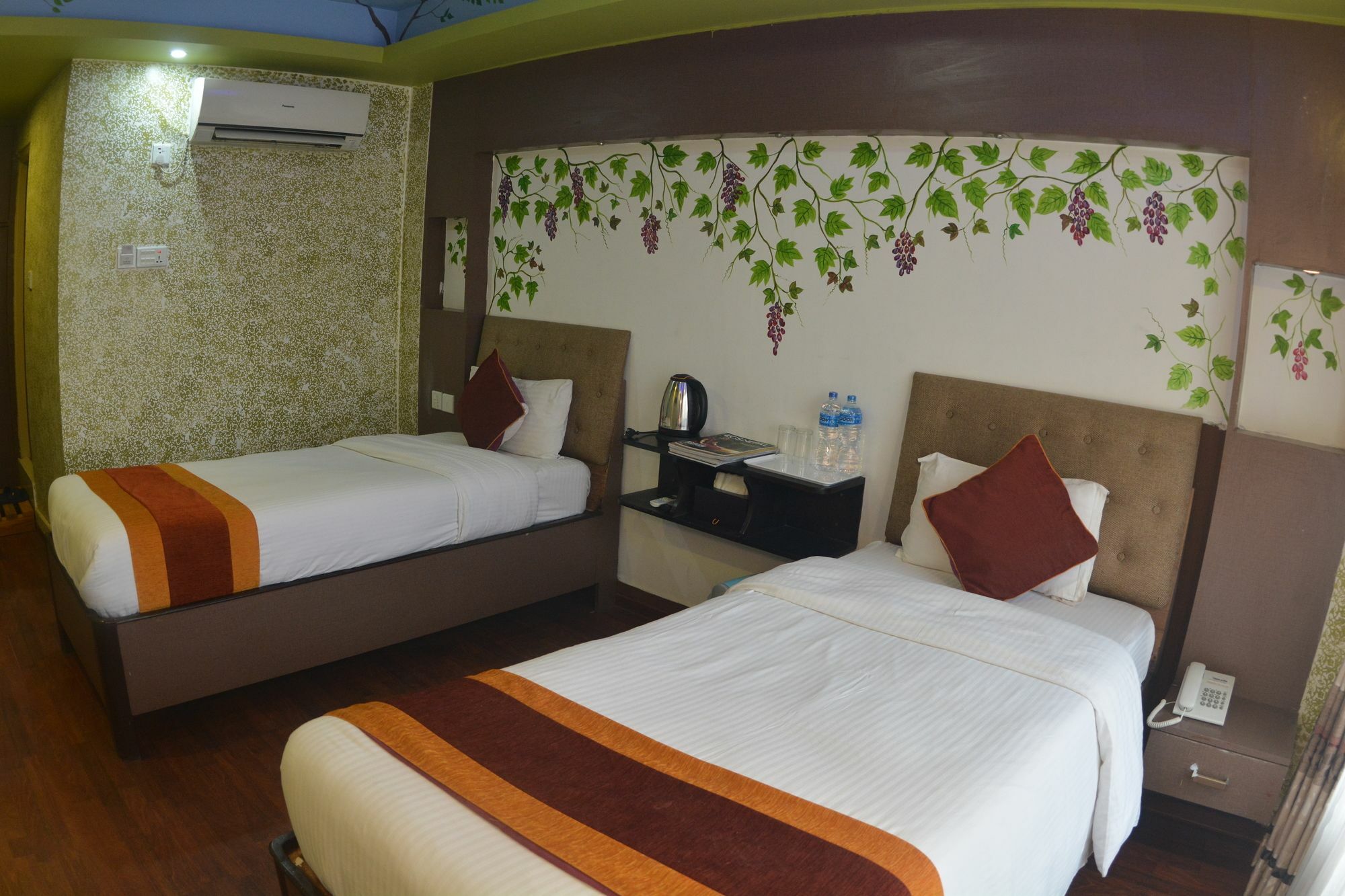 Hotel Nepal Tara Κατμαντού Εξωτερικό φωτογραφία